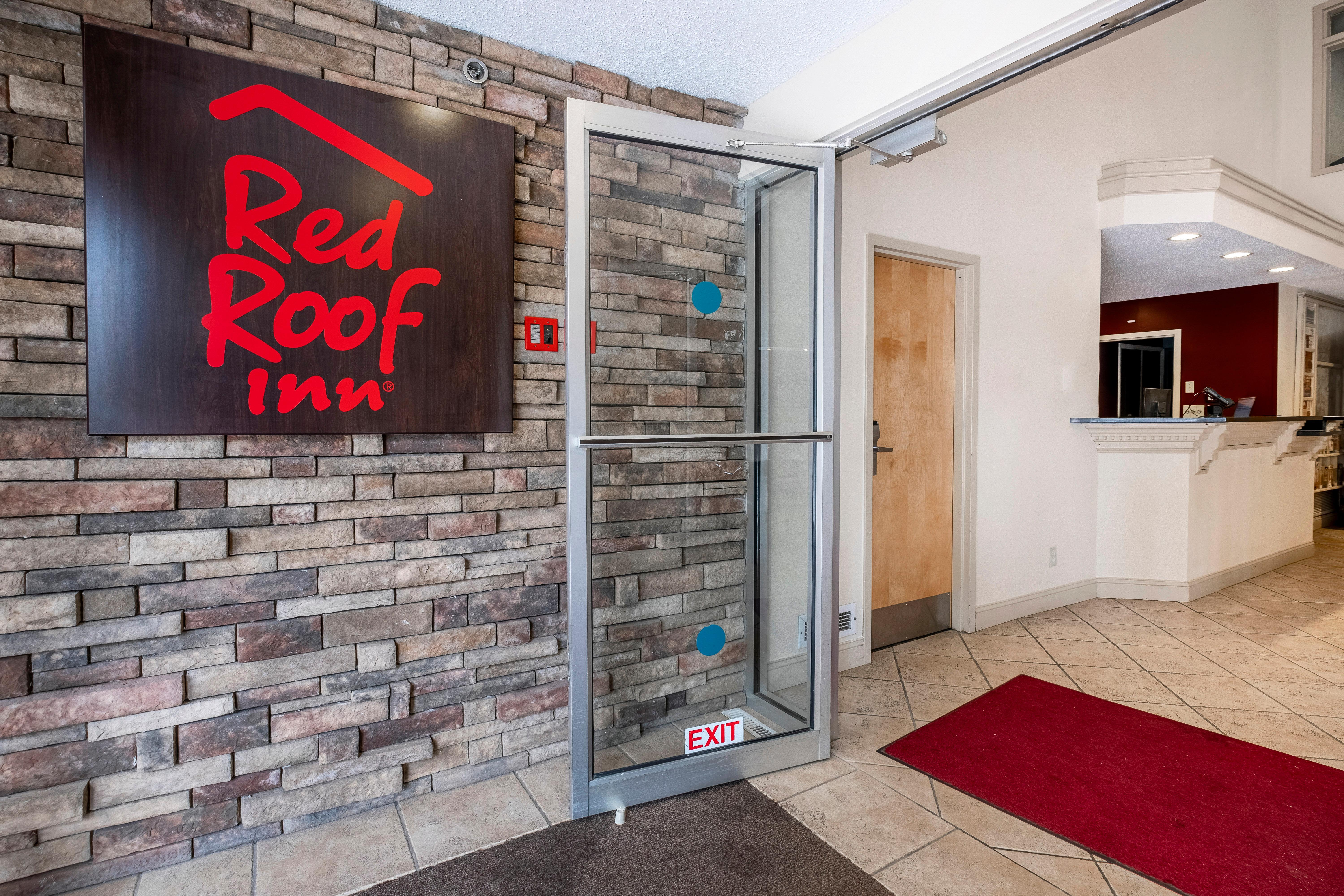 Red Roof Motel Clifton Park